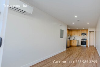 Building Photo - 456 S Breed St