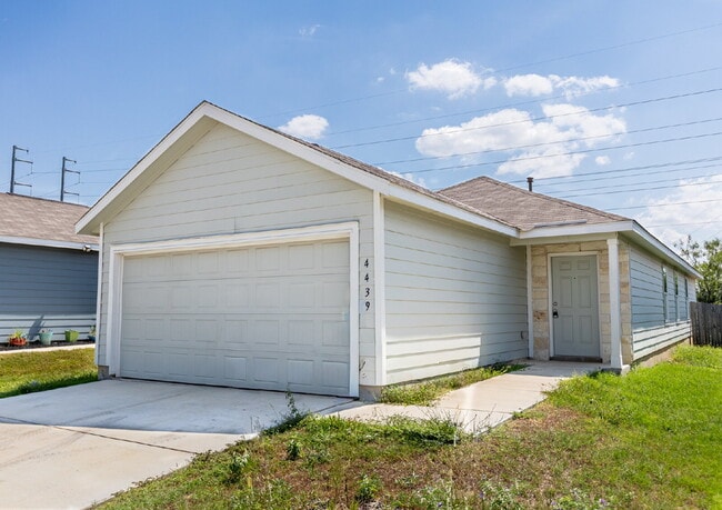 Photo - 4439 Zoe Pass Apartment