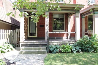 Building Photo - 1368 Forsythe Ave