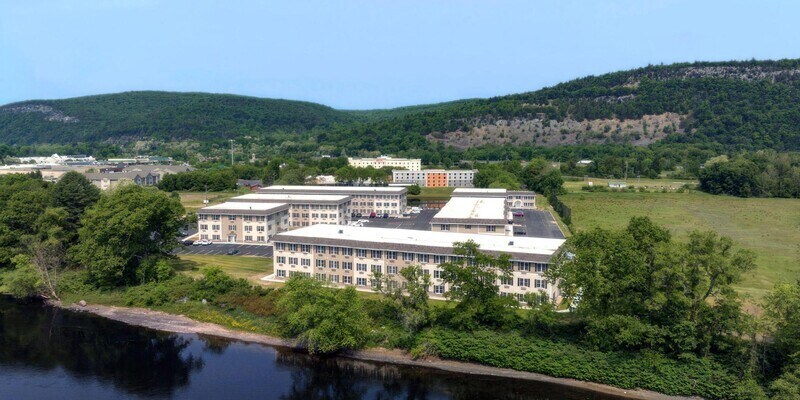 Primary Photo - 101 Riverside Dr