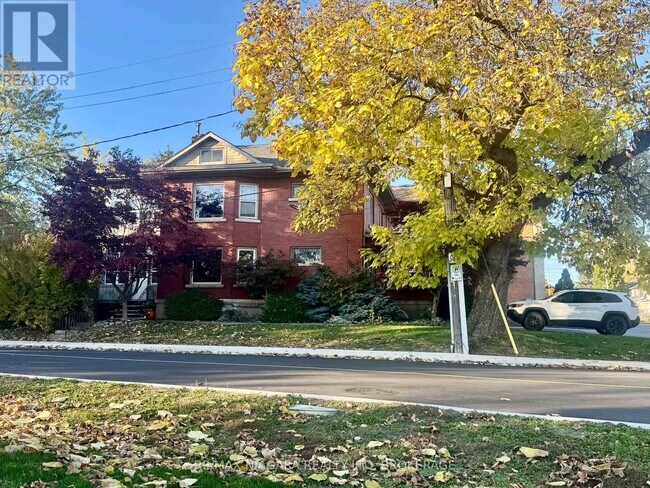 Building Photo - 101 Niagara St