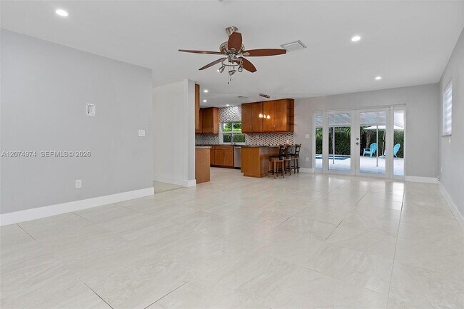 Building Photo - 6305 SW 93rd Pl # 6305, Miami, FL 33173