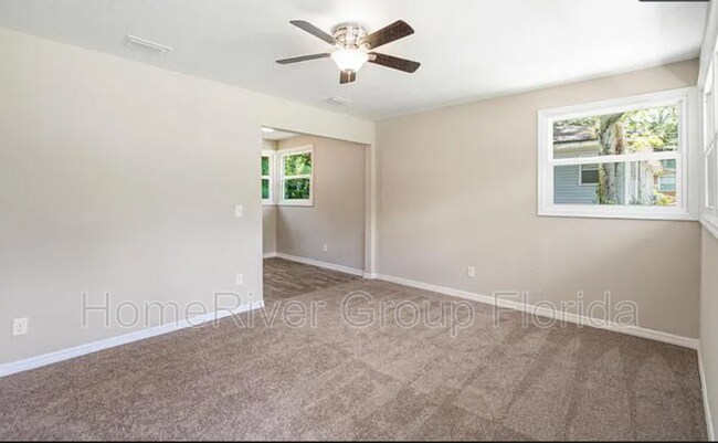 Foto del edificio - 4628 Suffolk Ave