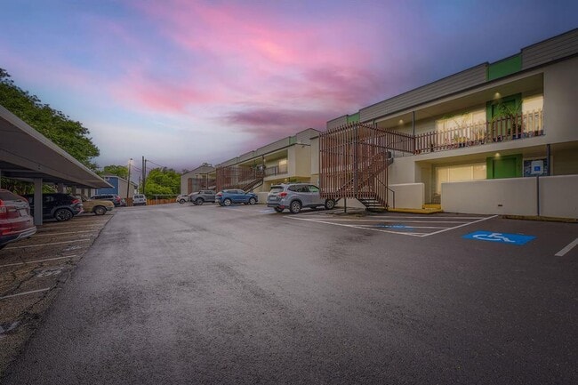Building Photo - 2200 Dickson Dr