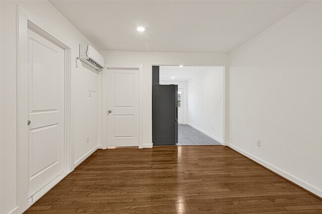 Foto del edificio - 6620 Lawndale St