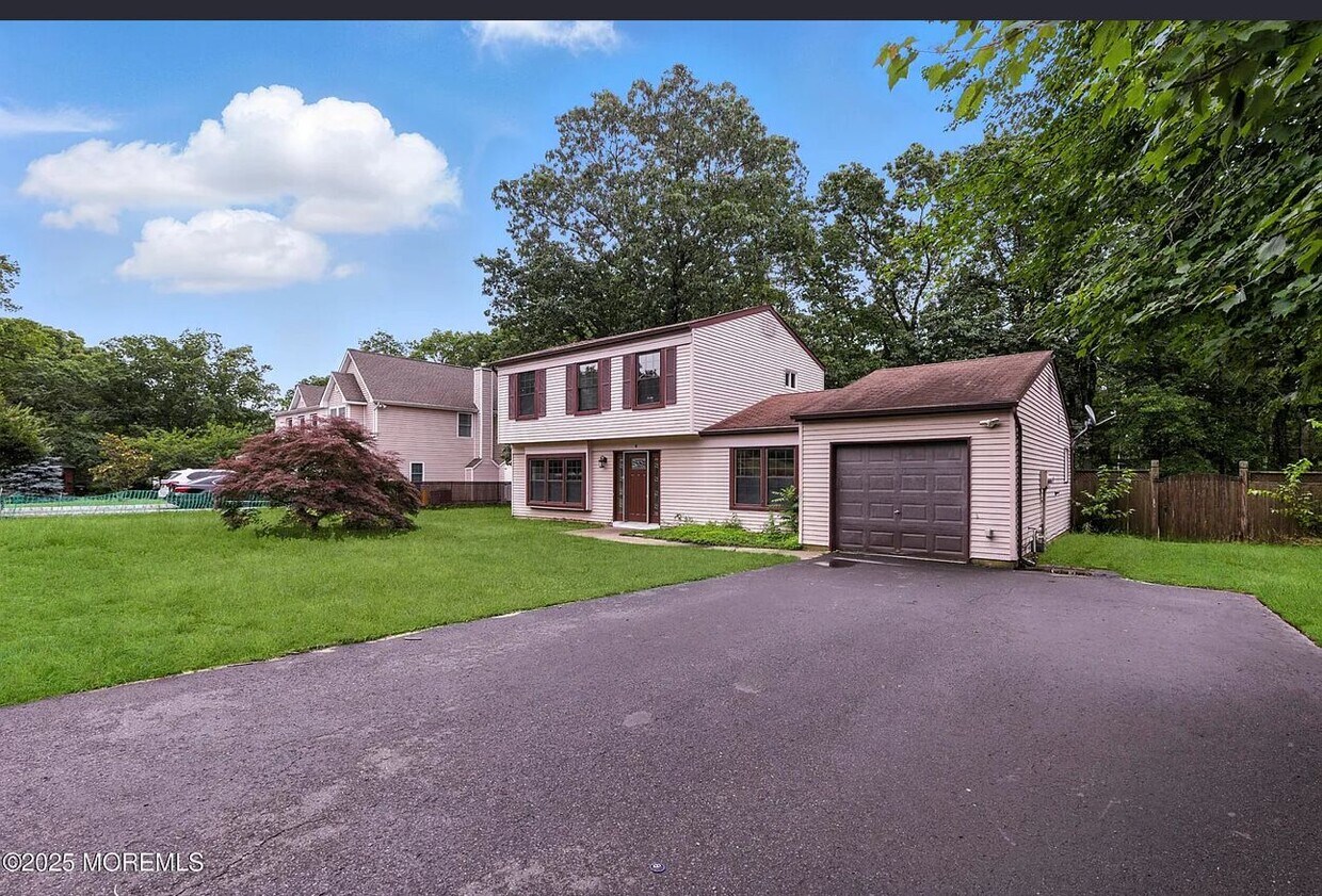 Foto principal - 4 Keith Ct