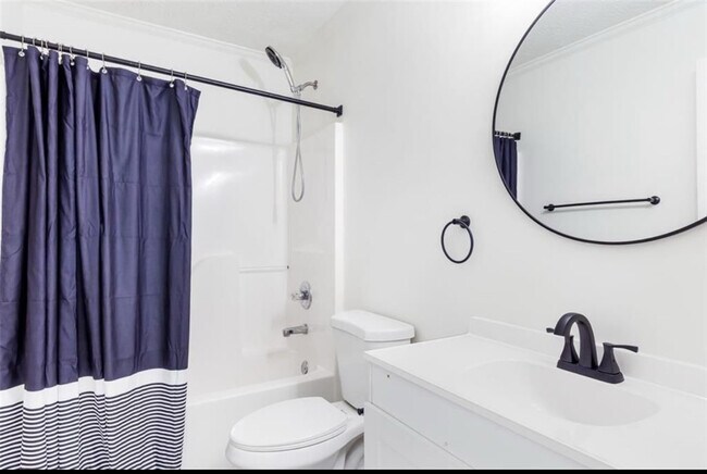 Building Photo - 3022 Kentmere Dr