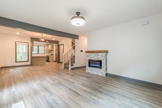 Open living room - 1393 Westview Dr SW