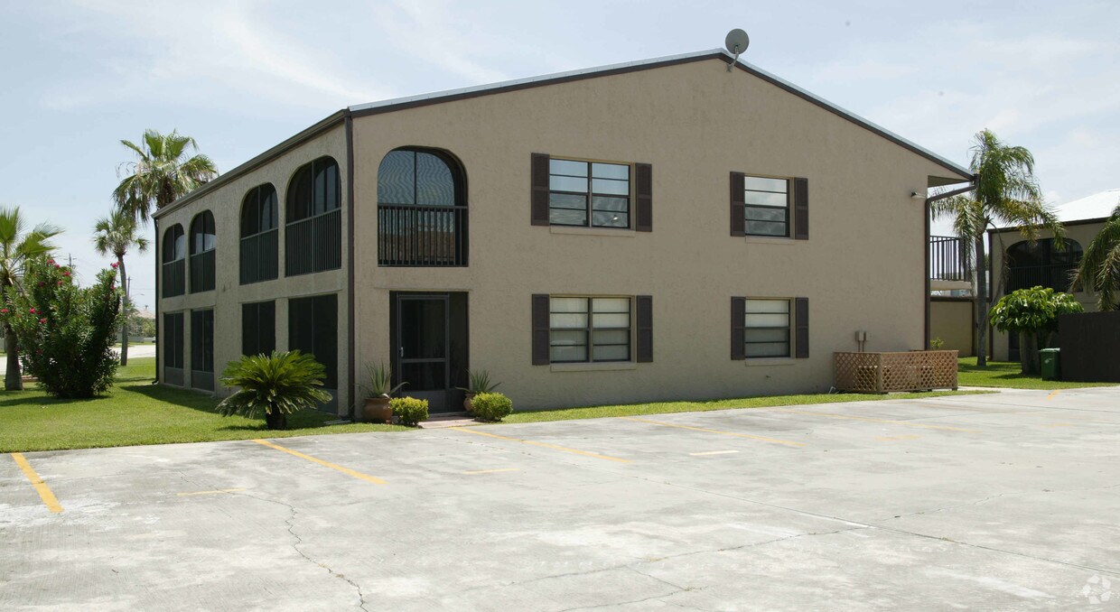 405 Tyler Ave, Cape Canaveral, FL 32920 Apartments in Cape Canaveral