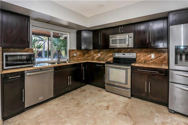 Foto del edificio - 4217 Jefferson St