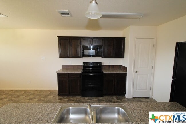 Building Photo - 4506 Colonel Dr