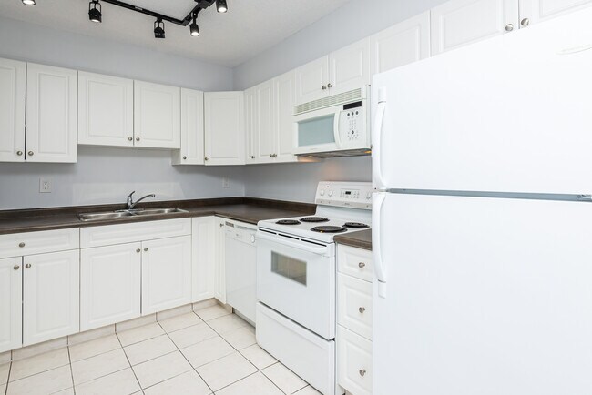 Photo du bâtiment - Grand Central Manor