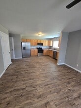 Building Photo - 413 Shade Tree Ln