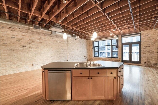 Foto del edificio - 411 Brazos St