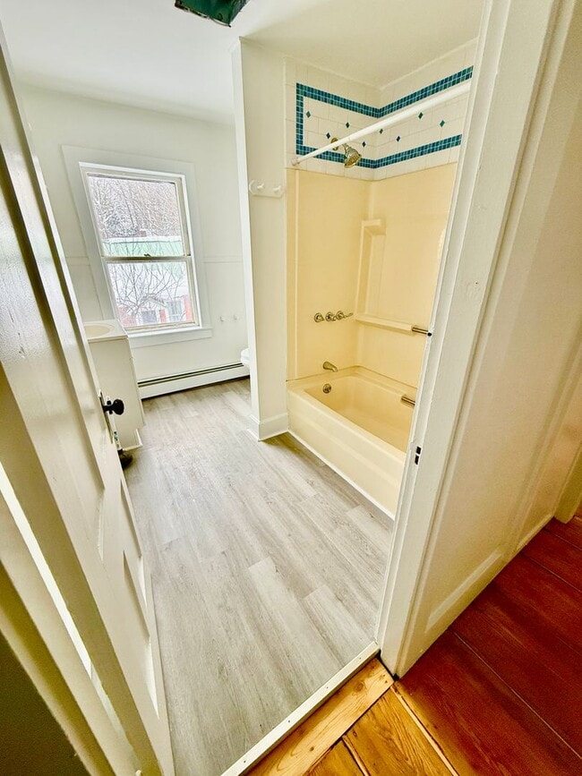 Building Photo - 14-16 Lincoln St