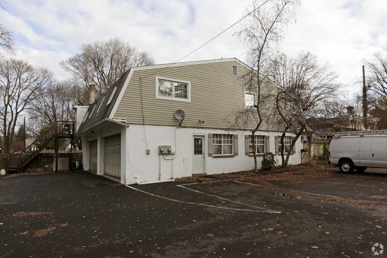 176 York Rd Apartments in Warminster, PA