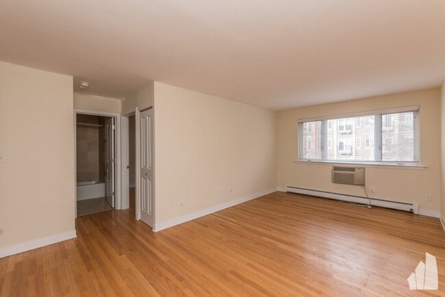 Photo - 625 W Wrightwood Ave Apartment