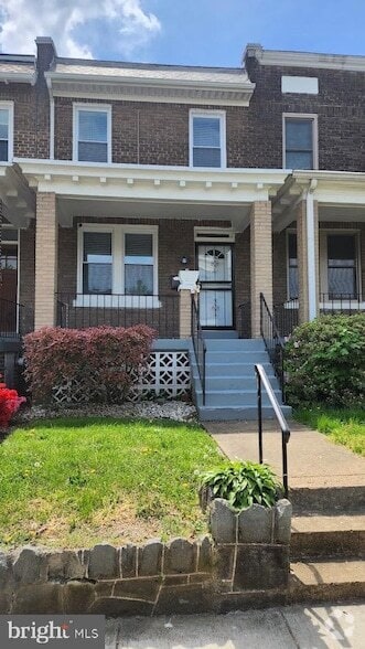 Building Photo - 1743 D St SE
