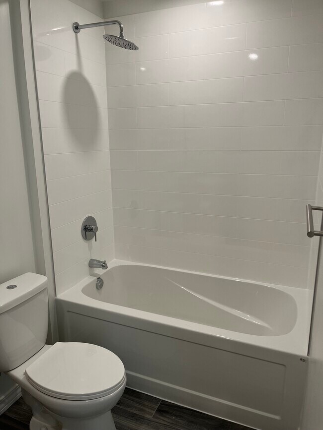 Photo du bâtiment - 181 Elmira Rd S