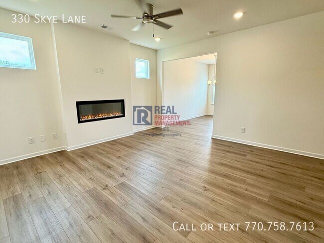 Foto del edificio - 330 Skye Ln