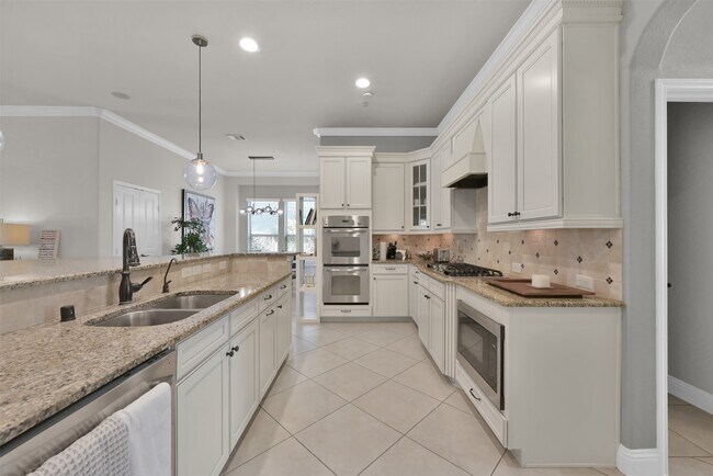 Foto del edificio - 98 Lindenberry Cir