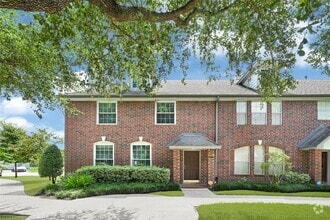Building Photo - 1273 El Camino Village Dr