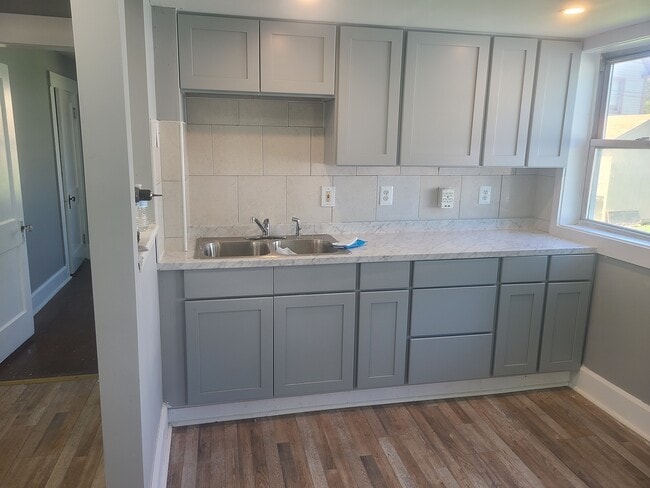 Kitchen - 52 Main St