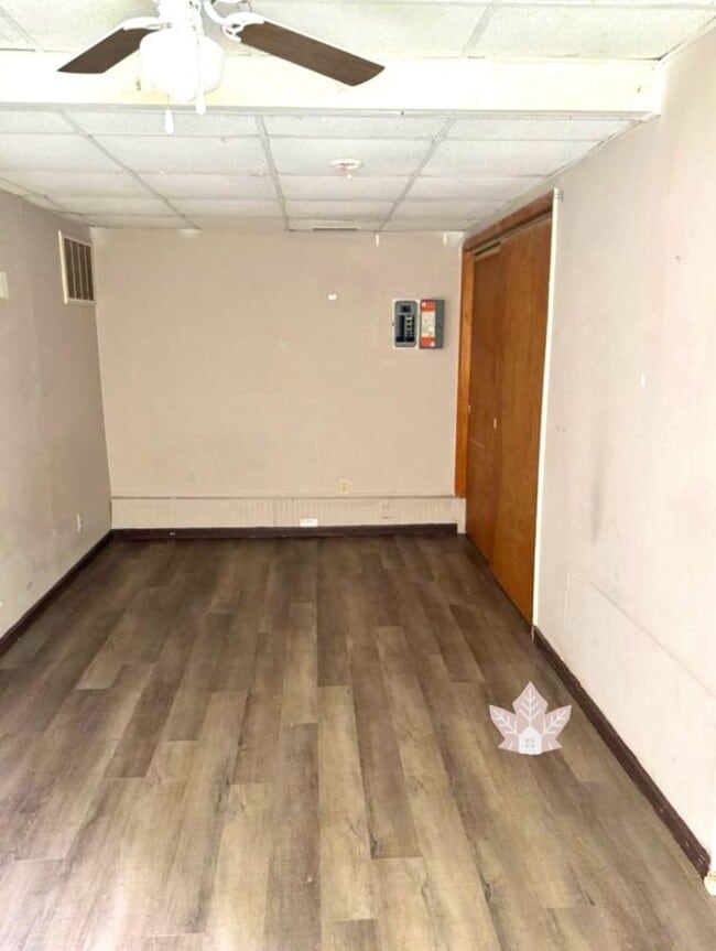 Building Photo - Peaceful 1-Bedroom Retreat with Private Yard