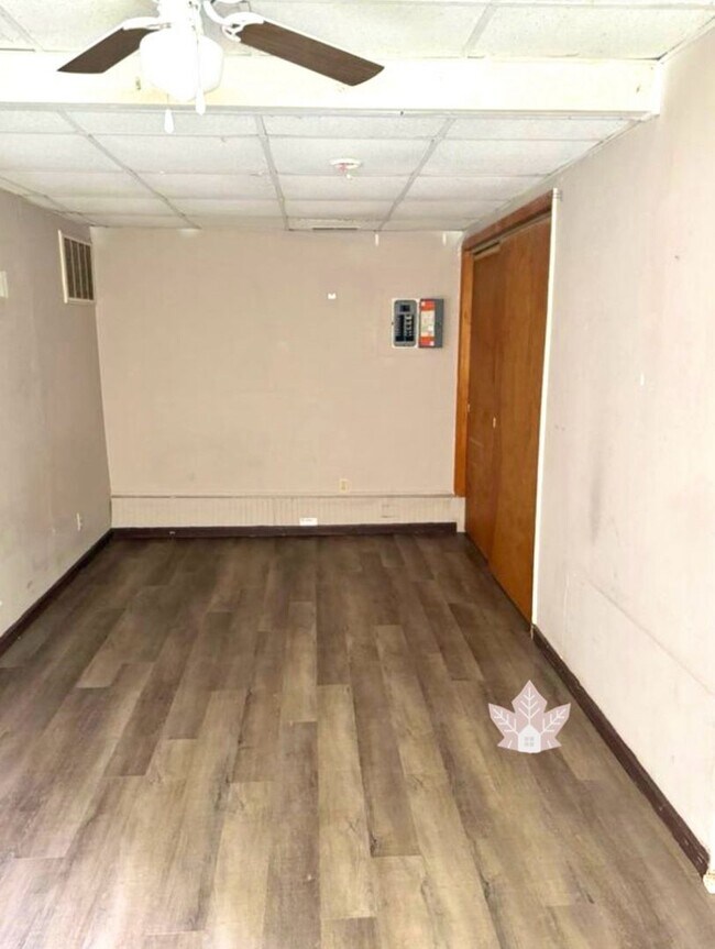 Foto del edificio - Peaceful 1-Bedroom Retreat with Private Yard