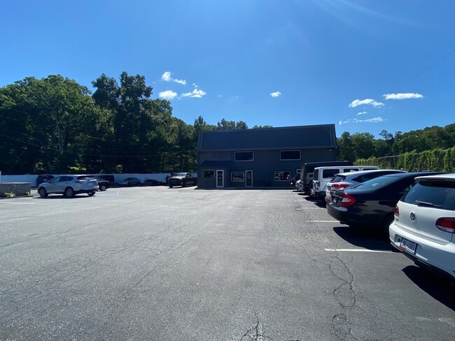 Building Photo - 918 E Jericho Tpke