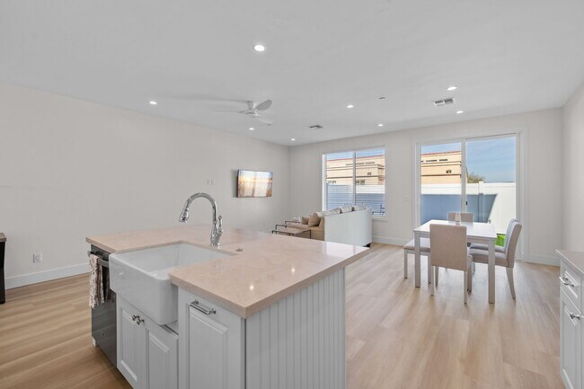 Foto del edificio - 16714 E Almont Dr