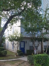 Building Photo - 1915 Crossgate Park