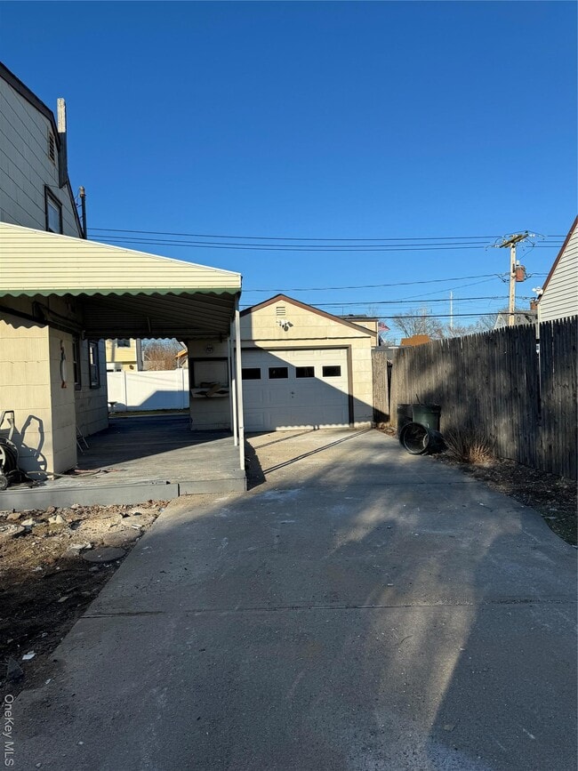 Foto del edificio - 11 Blue Spruce Rd