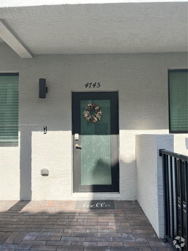 Building Photo - 4745 NW 83rd Pky