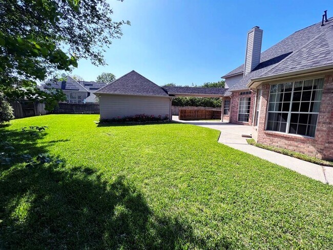 Building Photo - 5315 Ridgewood Reef