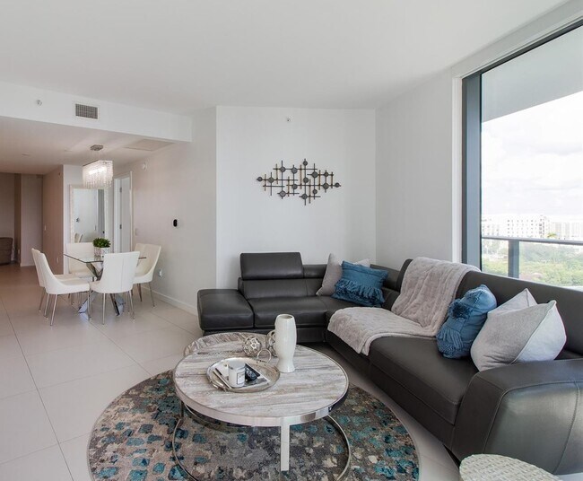 Foto del edificio - 501 NE 31st St