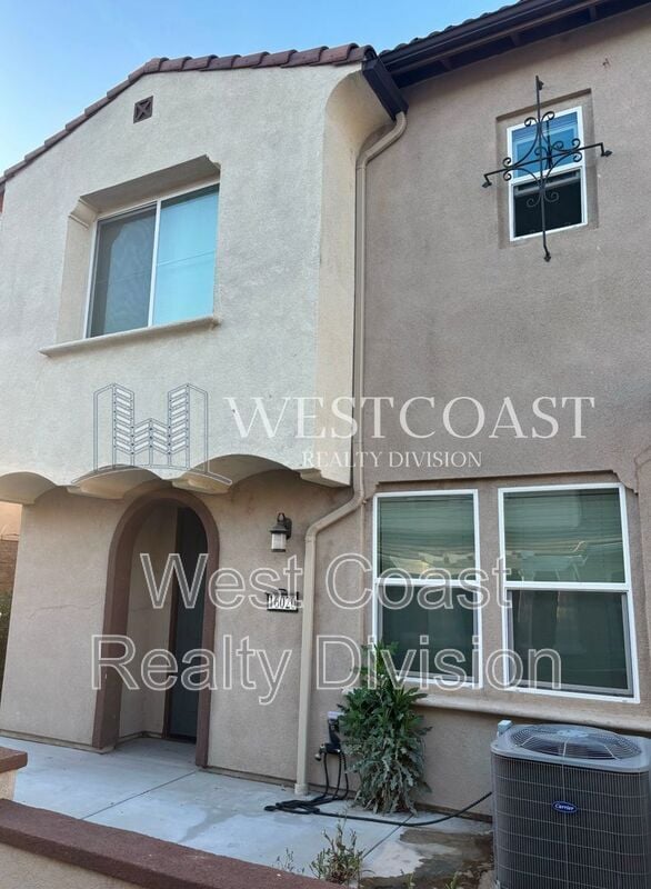 Foto del edificio - 16020 Voyager Ave