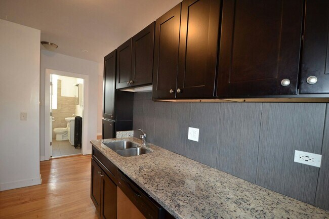 Foto del edificio - 4606 N Kildare Ave