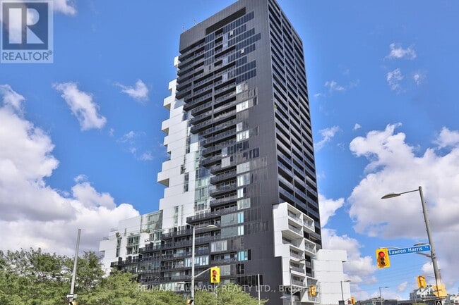 Building Photo - 170-1170 Bayview Ave