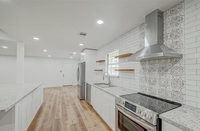 Foto del edificio - 6130 Shadow Crest St
