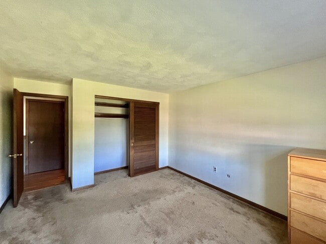 Building Photo - 120 Parker St