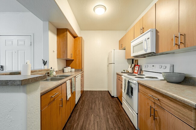 Clear-Creek-Village-Apartments-POI-18 - Clear Creek Village Apartments