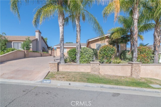 Foto del edificio - 30397 Big River Dr