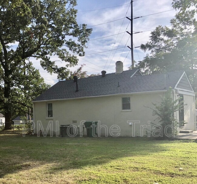 Building Photo - 317 Woodbury St