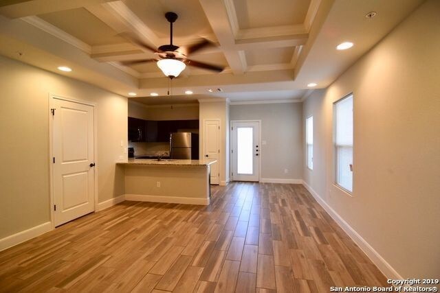 Building Photo - 6419 MELANZANE AVE