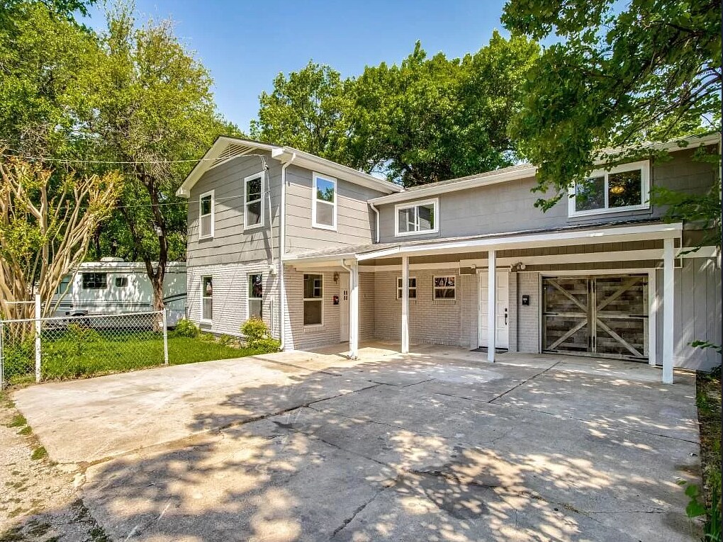 Primary Photo - 5213 Darwin St