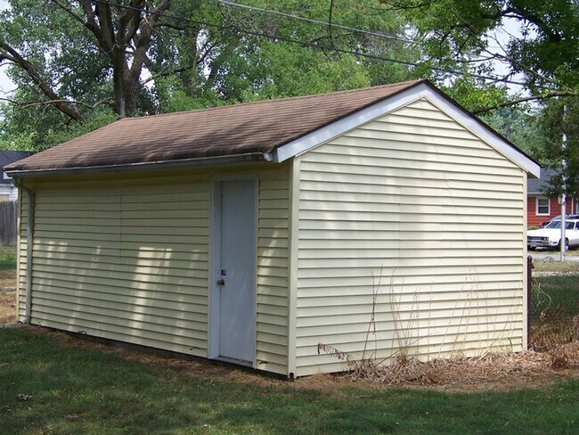 Building Photo - 308 Pursley Drive- Beautiful Three Bedroom...