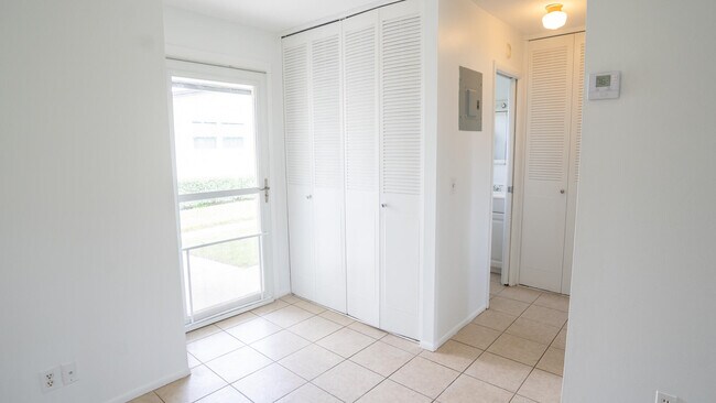 Foto del edificio - 2807 Ashley Dr W