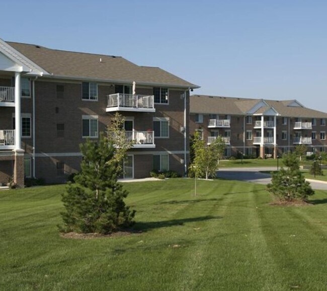 Foresthill Highlands Apartments & Townhome... Apartments 8930 W