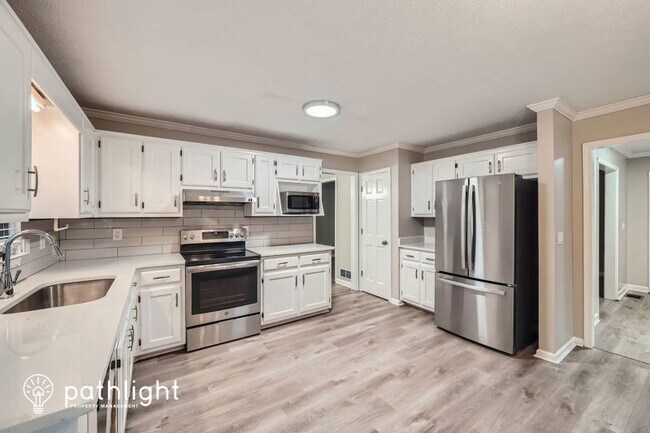 Building Photo - 1545 Glenfield Dr